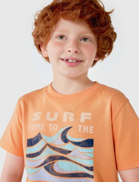 CONJUNTO INFANTIL CON ESTAMPA NARANJA