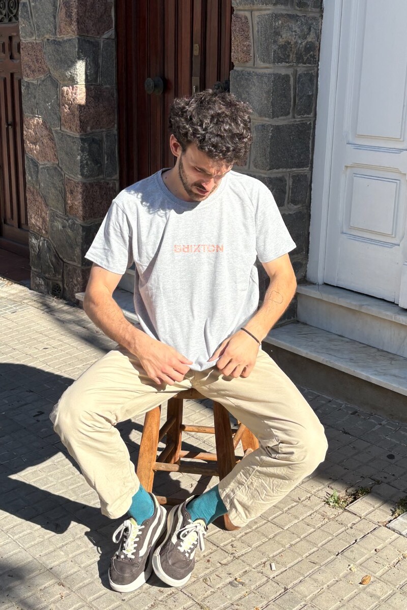 Camiseta Brixton Gris