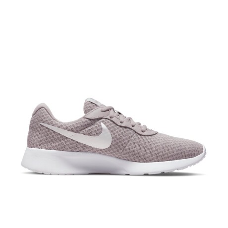 Champion Nike Dama Tanjun S/C