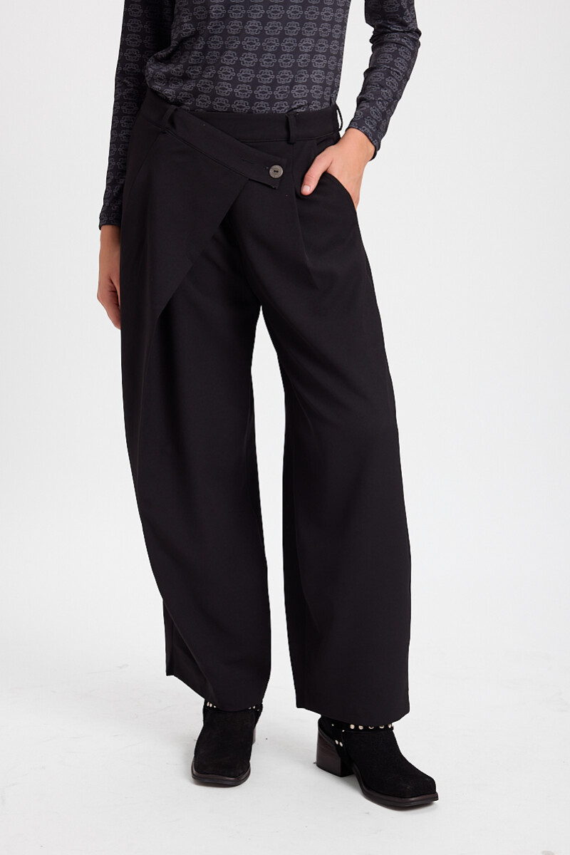 Pantalon Cruzado Negro