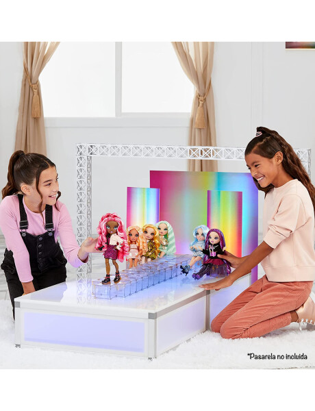 Muñeca Rainbow High Core Fashion Doll con accesorios Gabriella Icely