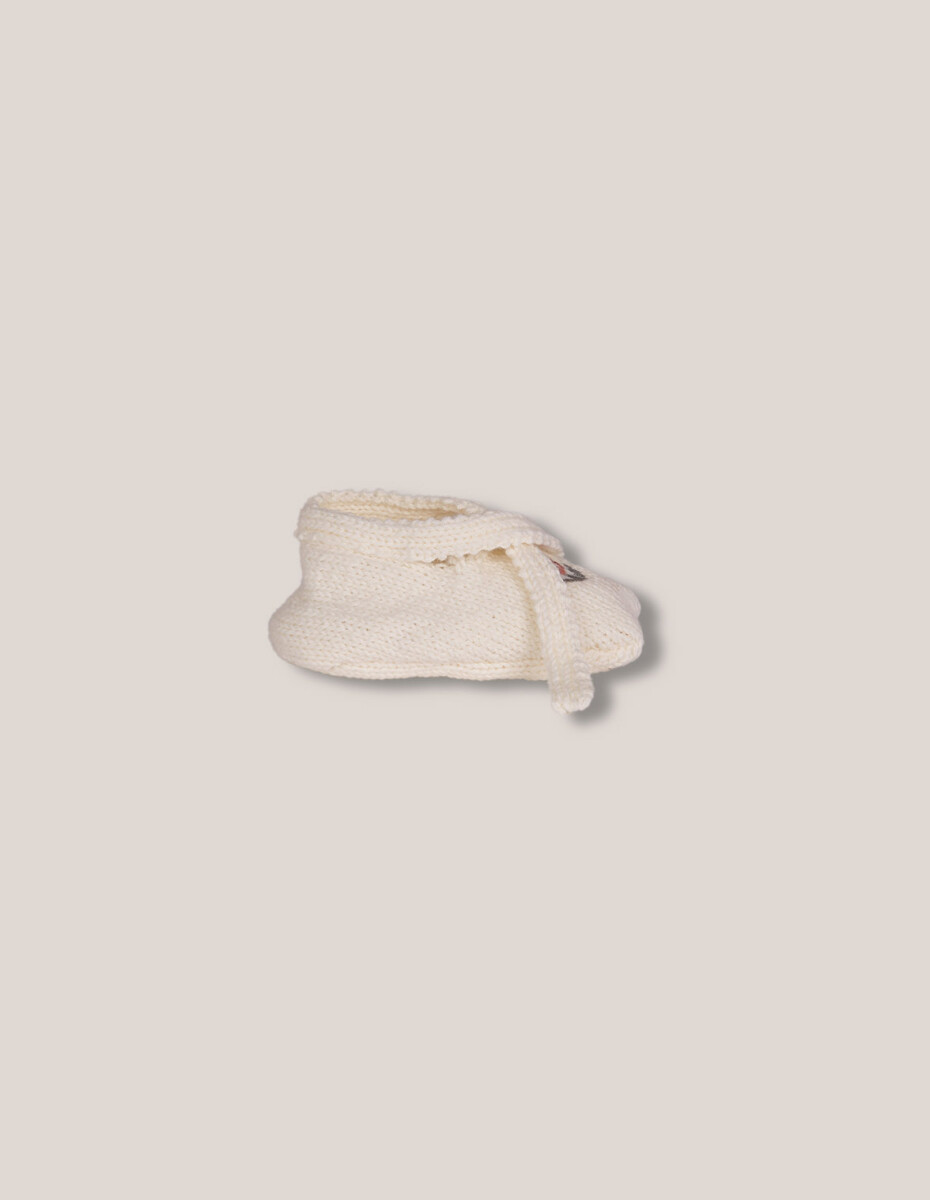 Patuco Con Bordados - Crudo 