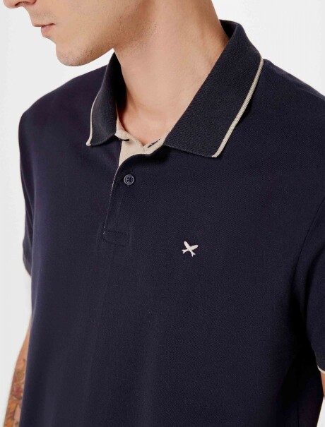 CAMISA DE CUELLO CON BORDADO AZUL OSCURO