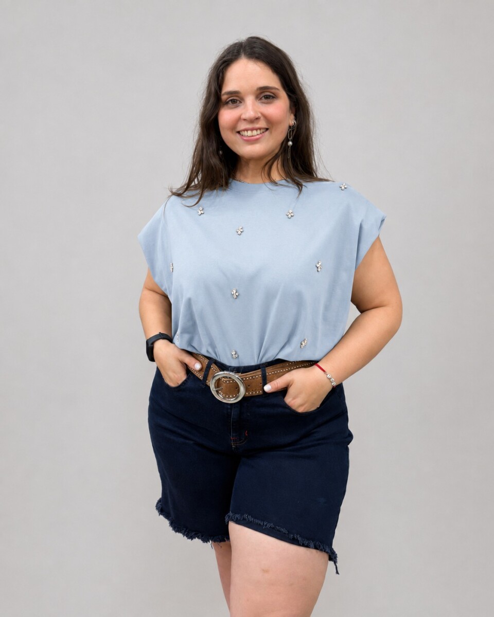 Remera hombreras - Celeste 