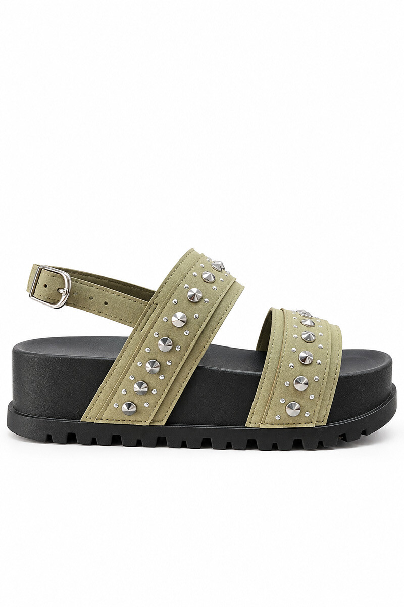 Sandalia Bettina BT225 con tachas y tira atras 