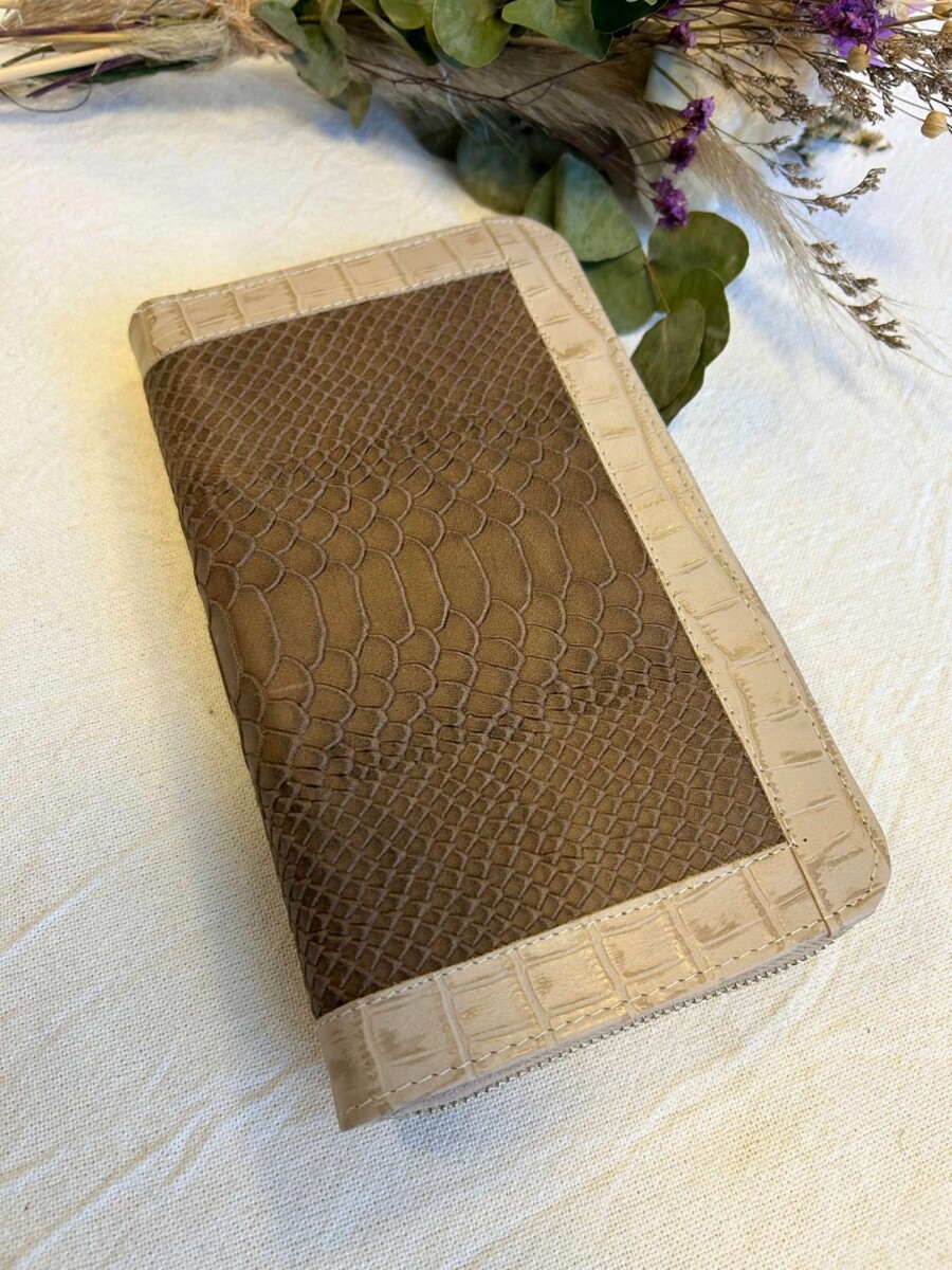Billetera Coral - Verde y crudo 