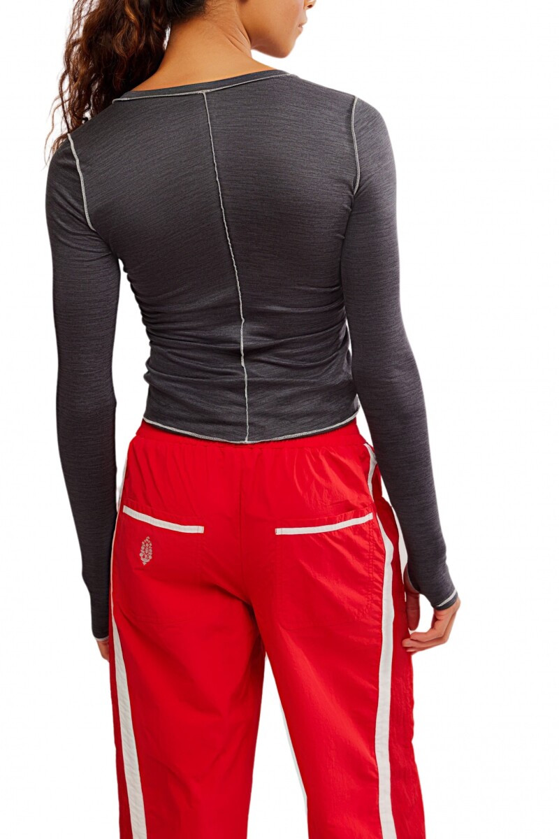 CAMISETA RIGHT ON RUN Negro
