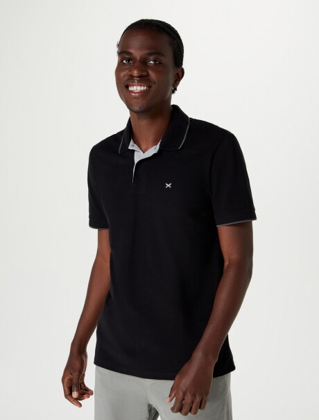 CAMISA DE CUELLO CON BORDADO NEGRO