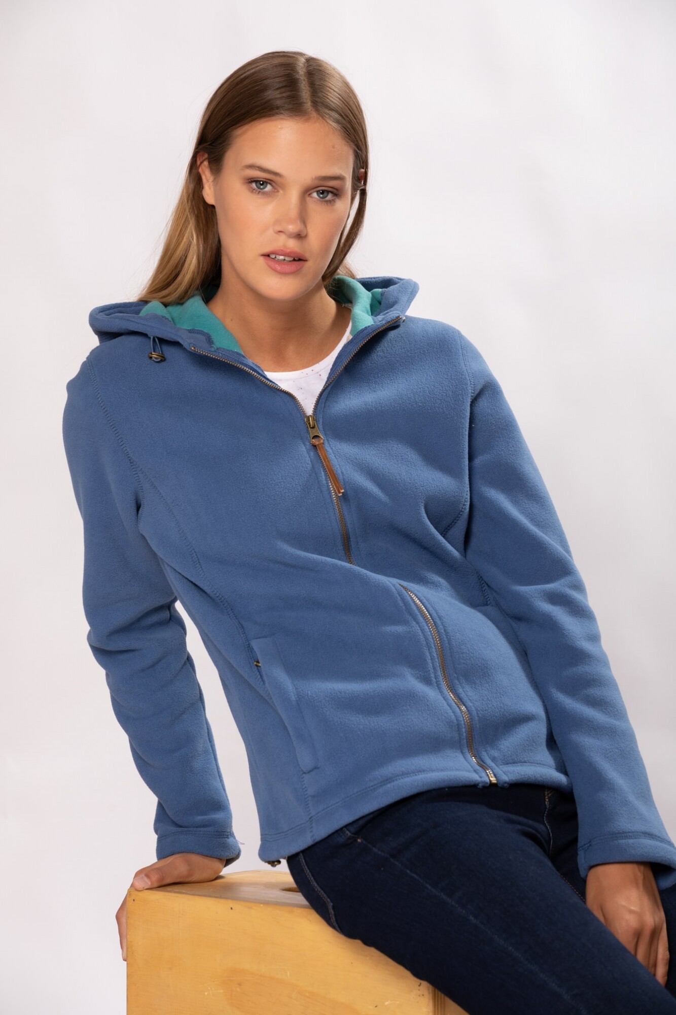 Campera polar con capucha - Piedra — Legacy