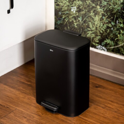 Tacho cesto de basura 16L rectangular ancho con tapa a pedal Tacho cesto de basura 16L rectangular ancho con tapa a pedal