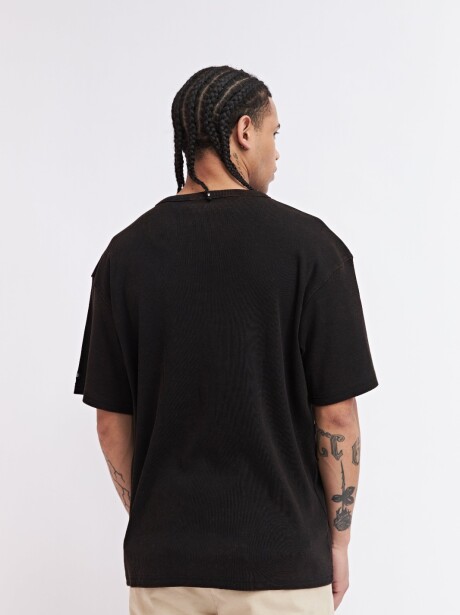 REMERA LOMBOX NEGRO