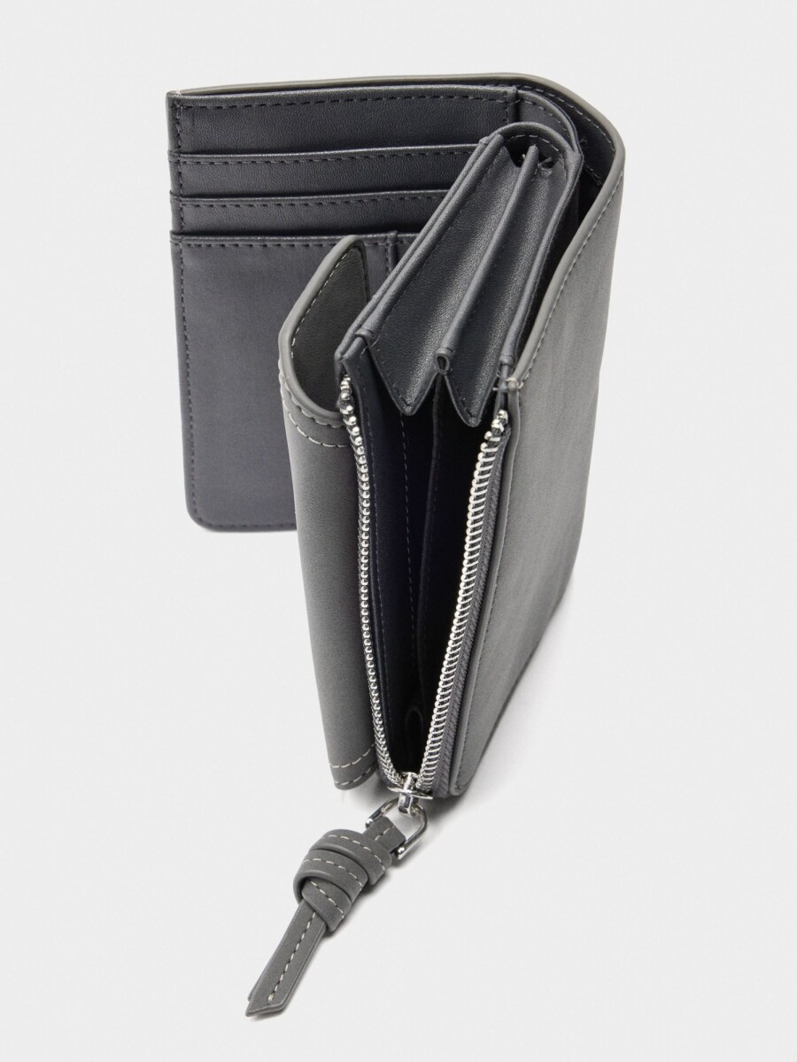 Cartera Lisa Con Solapa gris
