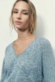 Sweater escote V azul piedra