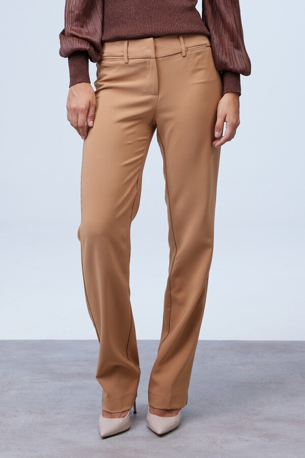 Pantalon De Vestir TOSTADO