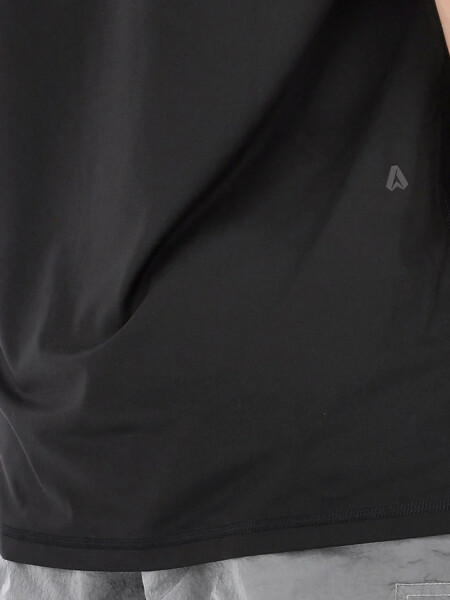 BOSS - Remera Deportiva Negro