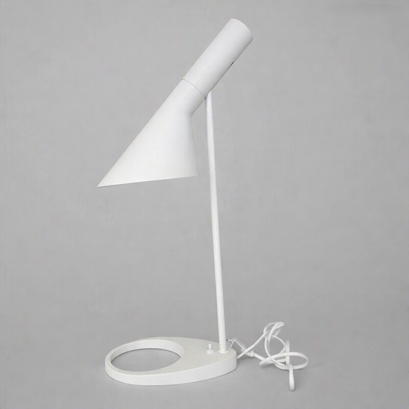 Lampara de mesa blanca con movimiento - PRODUCTO CON DETALLES Lampara de mesa blanca con movimiento - PRODUCTO CON DETALLES