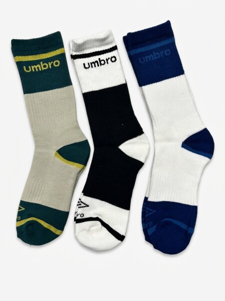 PACK MEDIAS CASUAL X3 Umbro Verde, Arena, Blanco