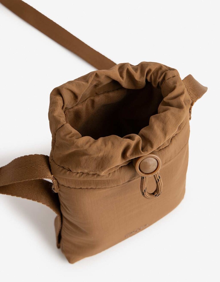 Complemento Marroquinería Nylon Porta Celular Con Asa Regulable - Marron Beige