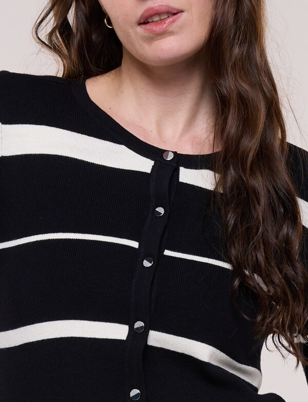 Cardigan Tejido Con Botones NEGRO
