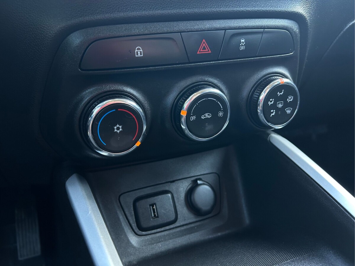 Chevrolet Onix 1.2 LT Extra Full | Permuta / Financia Chevrolet Onix 1.2 LT Extra Full | Permuta / Financia