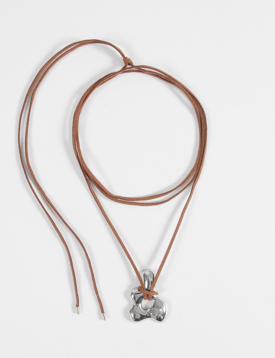 Collar cord dije flor acero - plateado 