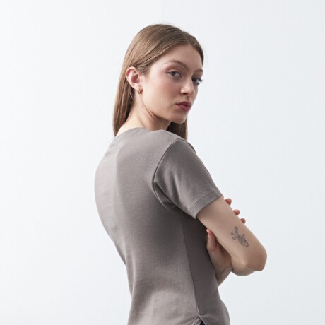 REMERA PUEBLA Visón