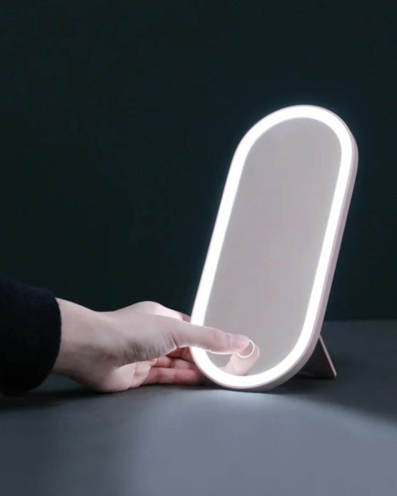 Organizador de maquillaje con espejo y luz LED — Electroventas