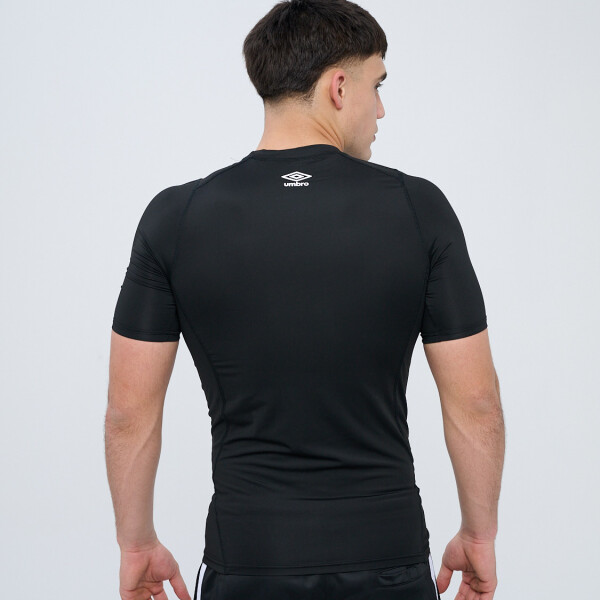 Remera Térmica Manga Corta Umbro Hombre 060