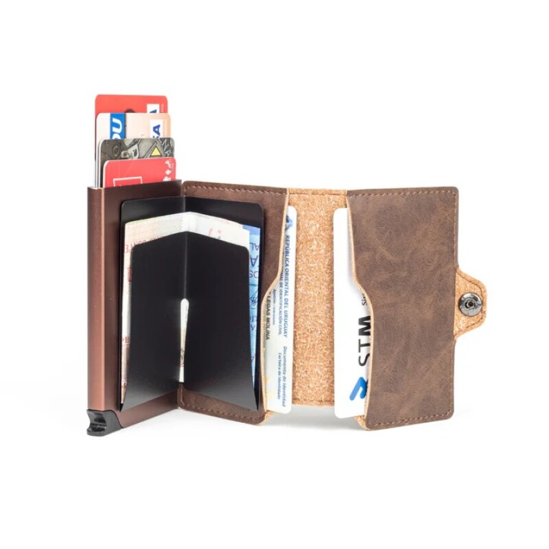 Billetera color marrón claro con protección RFID Billetera Color Marrón Claro Con Protección Rfid