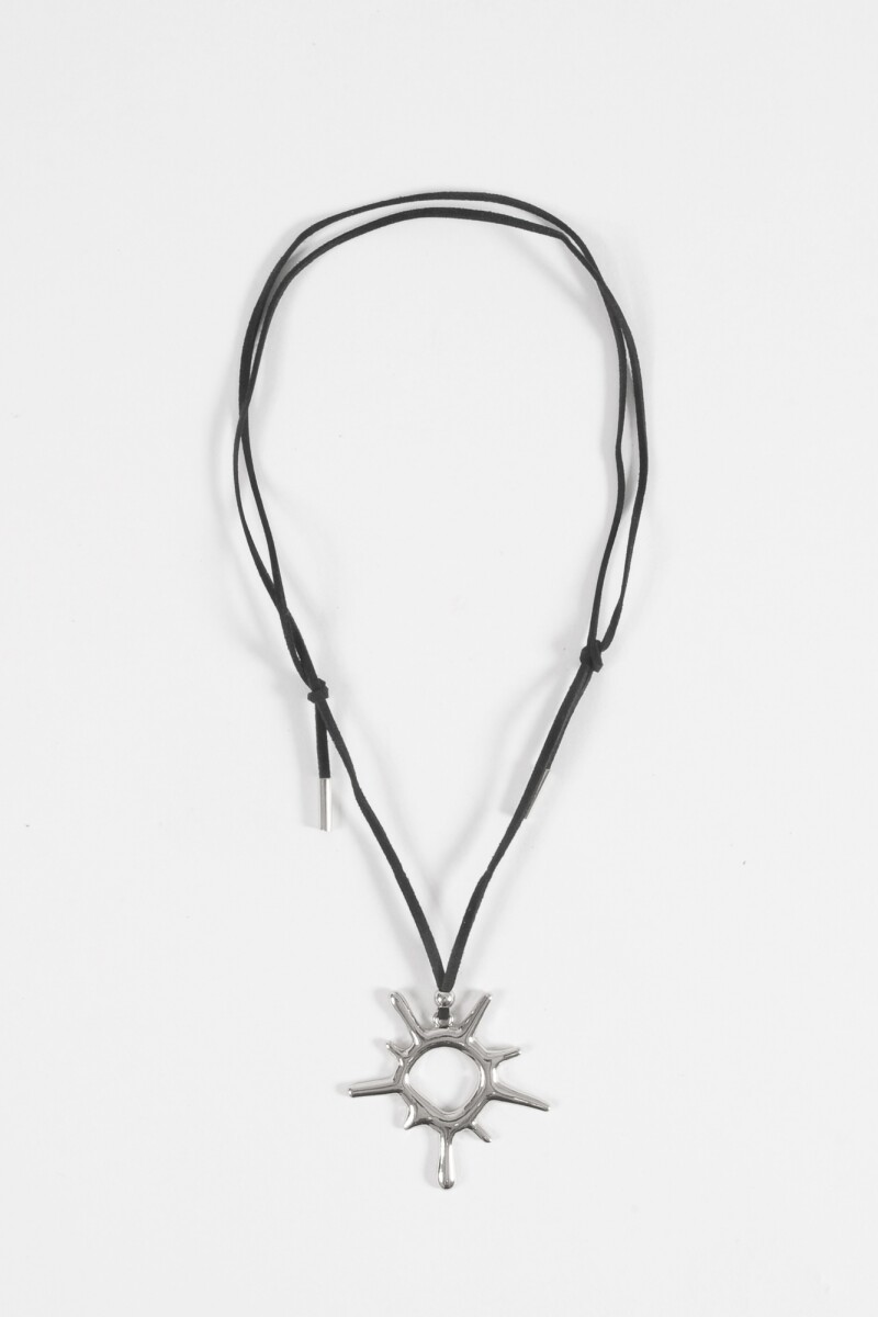 Collar cordón dije sol gotic plateado