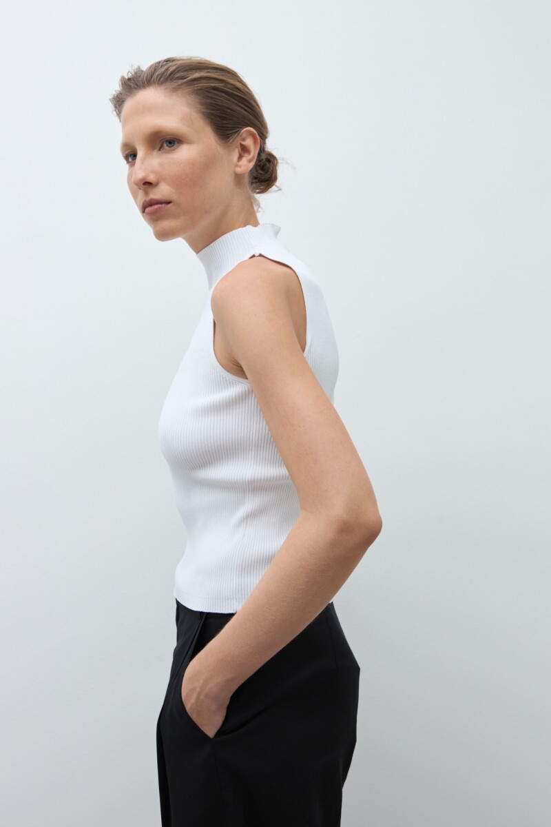 Top tejido canalé blanco