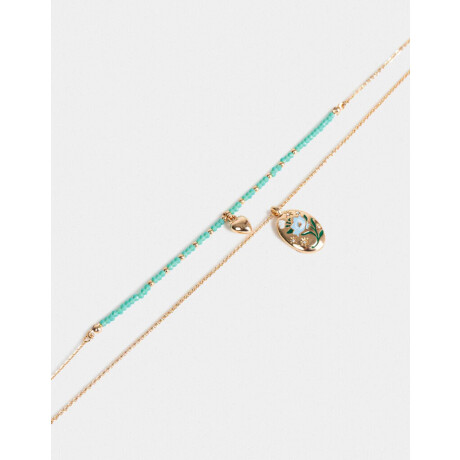 Collar Corto Multicadena Con Dijes Dorado