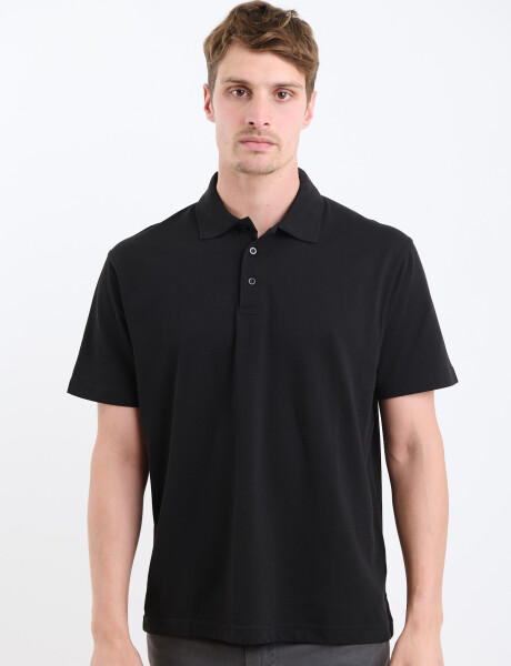 520857 REMERA FERAUD Negro