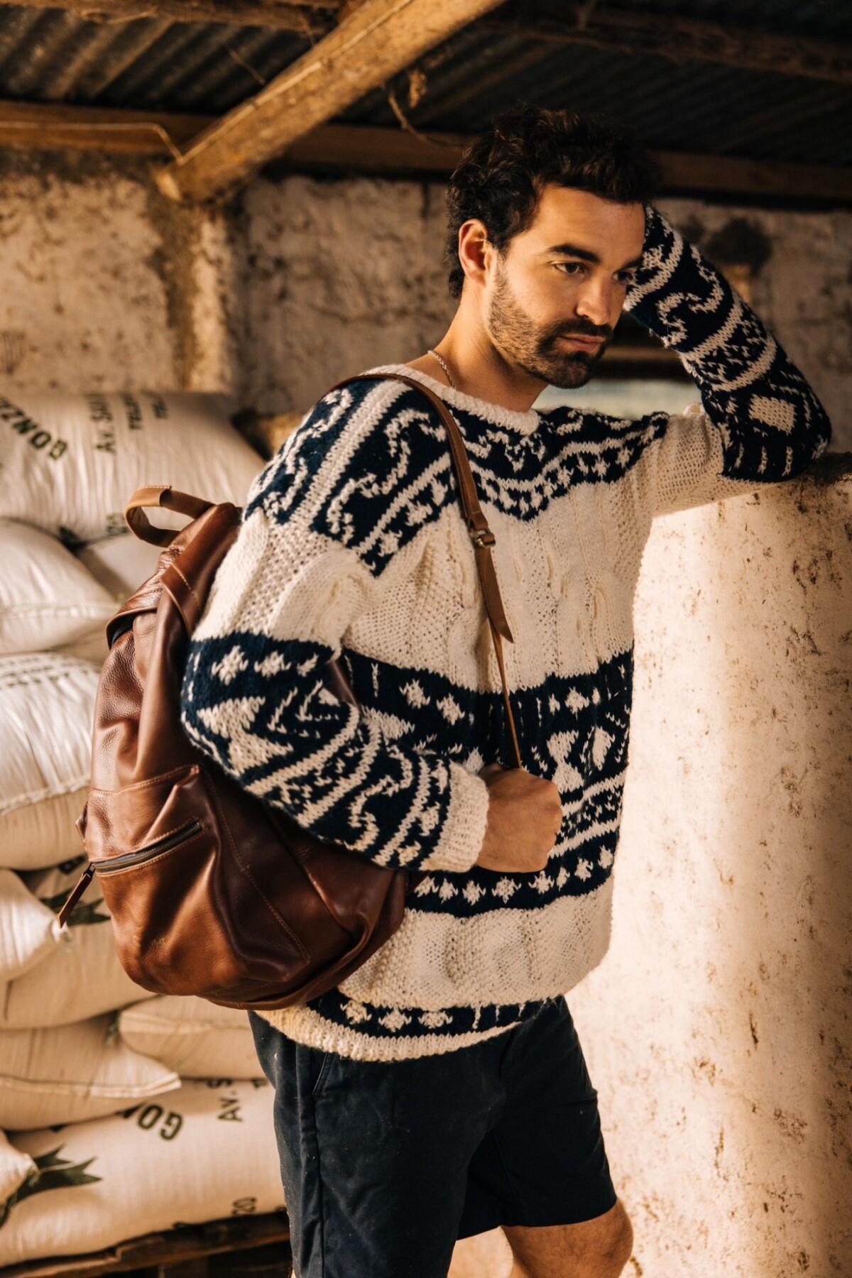 Buzo Islander Men Base Cruda Con Azul