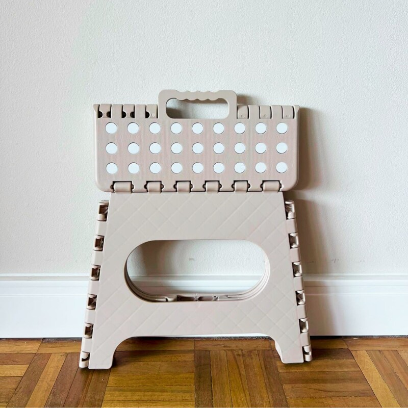 Banqueta Banco Plegable Escalera Plastico Reforzado 27 Cm Beige