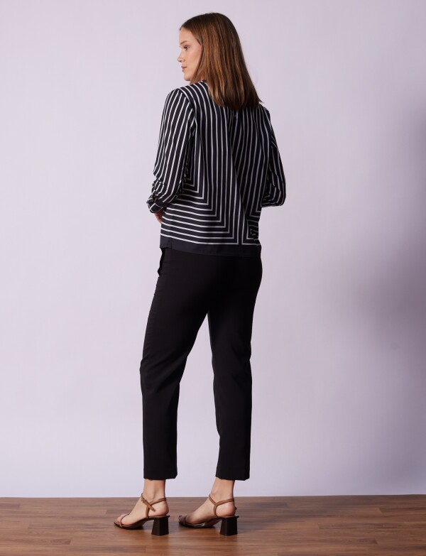 Blusa Lineas NEGRO