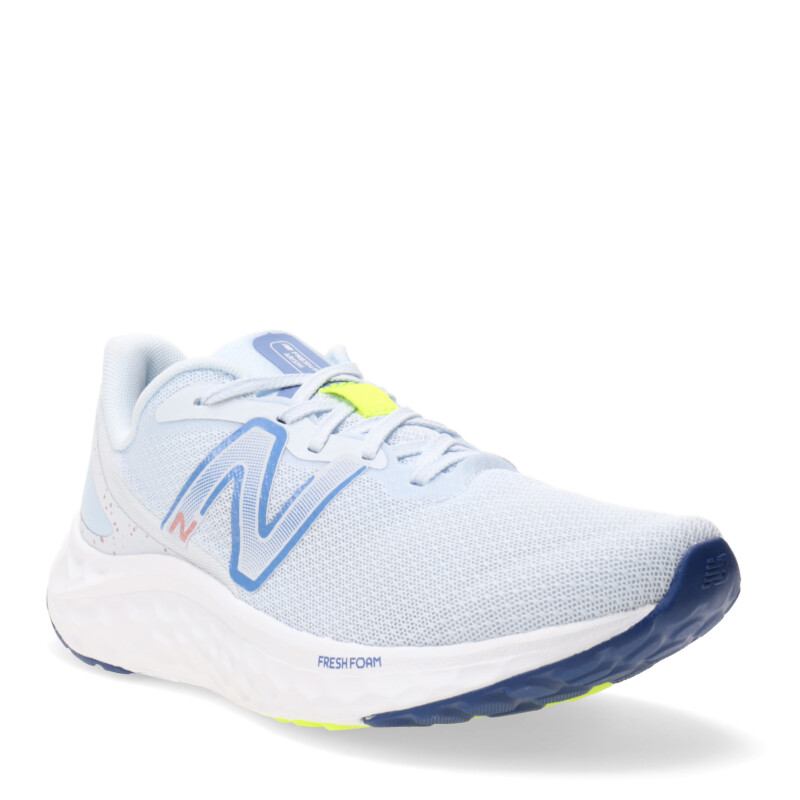 Championes de Mujer New Balance Fresh Foam Arishi V4 Celeste