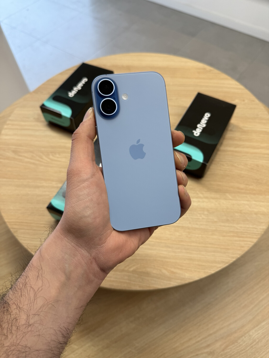iPhone 17 256GB - Mist Blue — denuevo