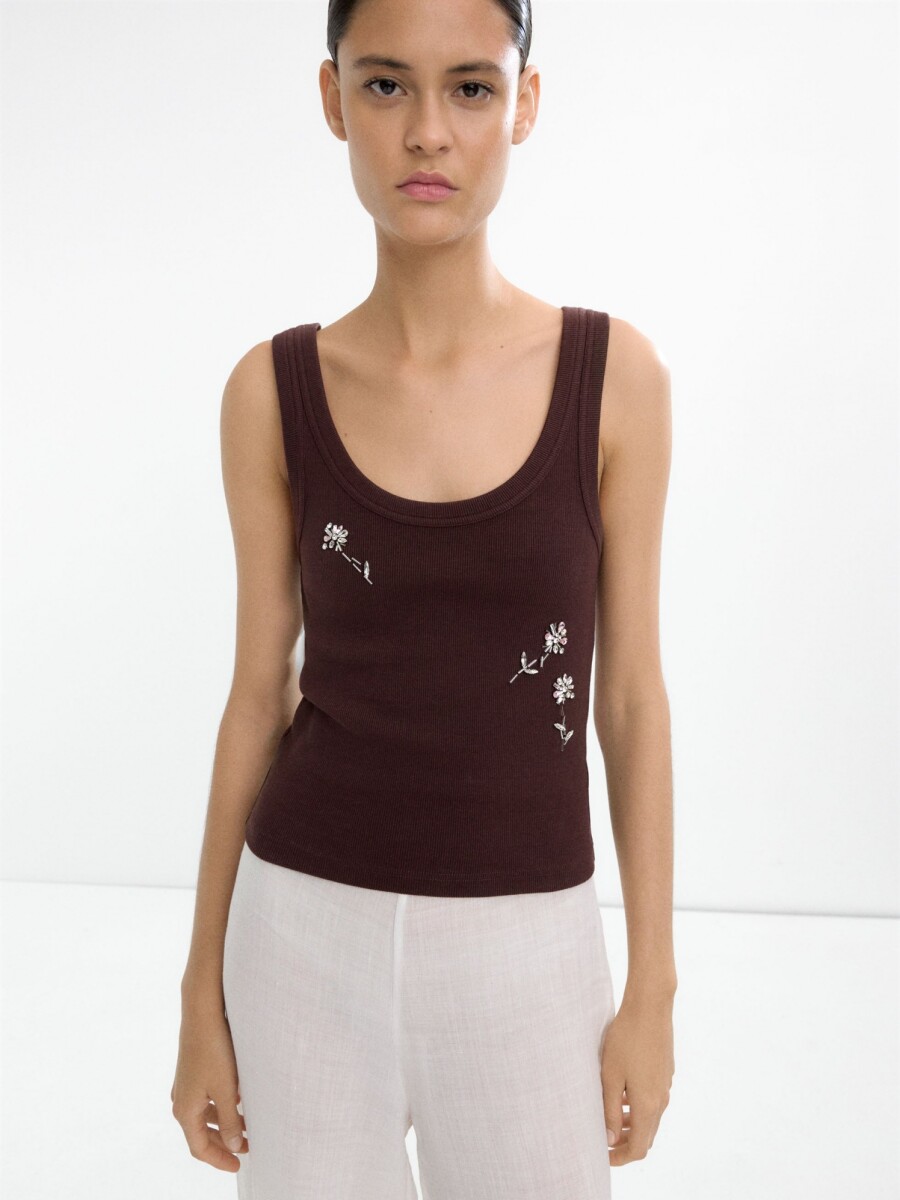 Top Con Flores De Abalorios marron