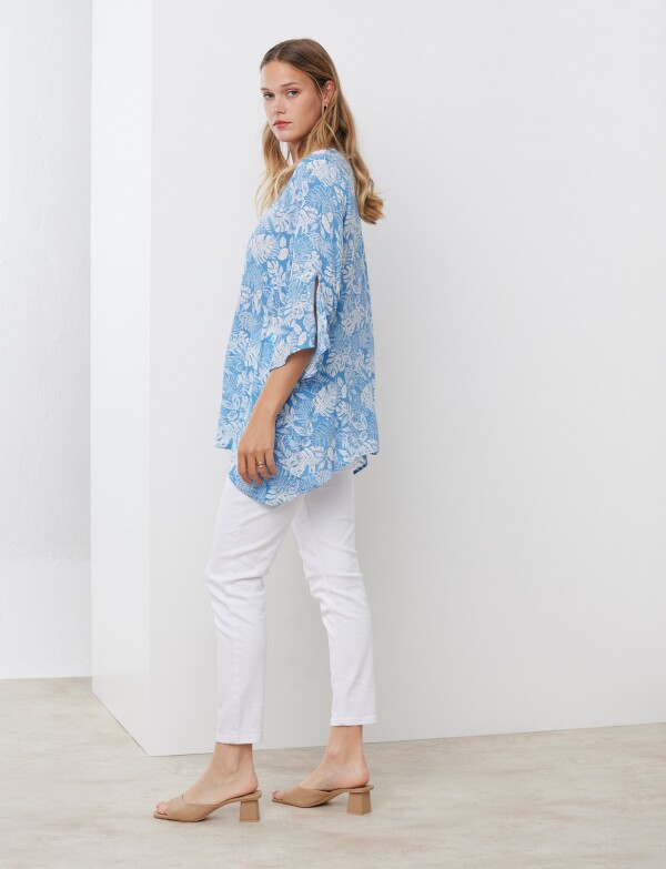 Blusa Aplique Crochet AZUL/BLANCO