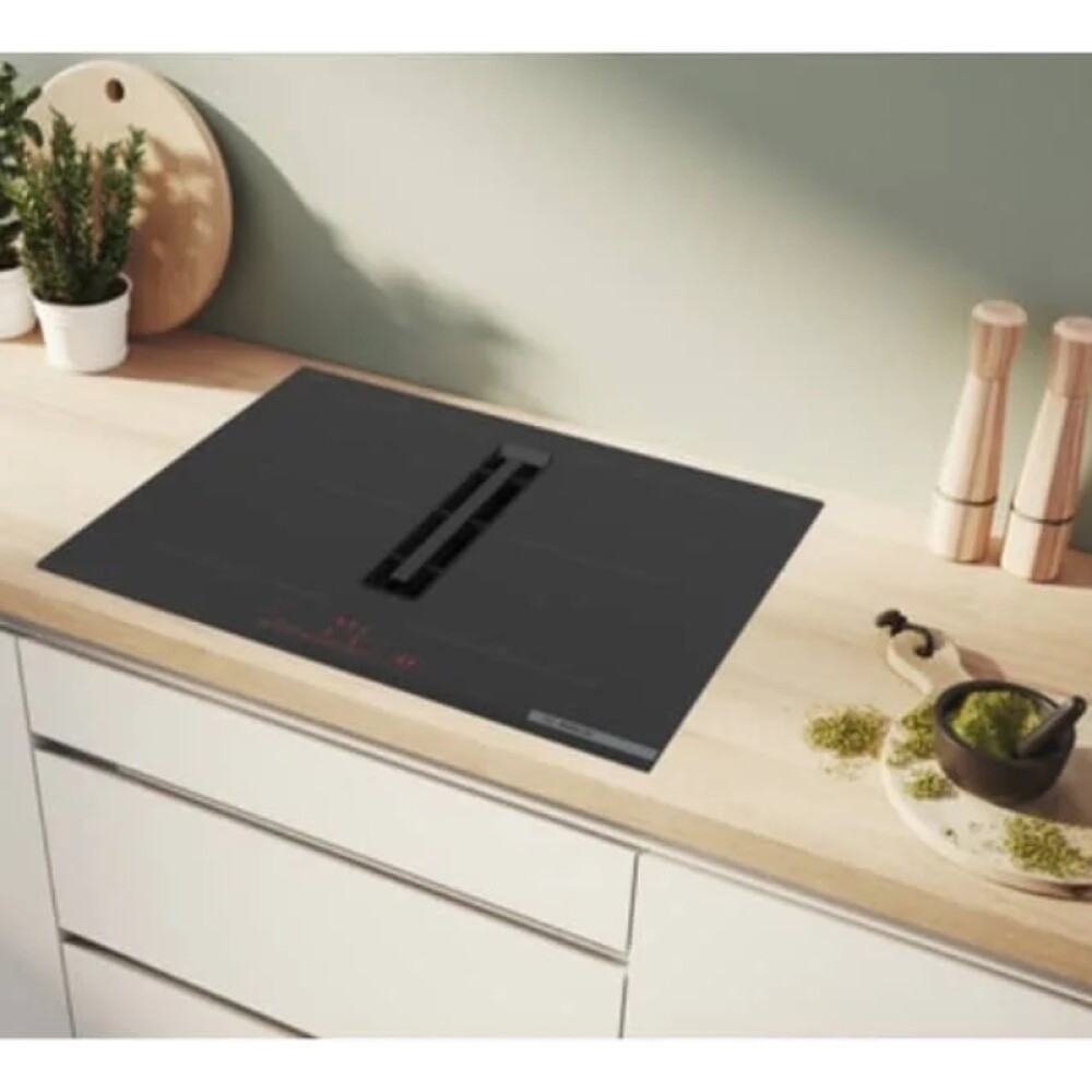 Placa de induccion Bosch PVQ731H26E c/extractor negro