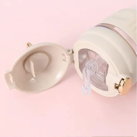 Vaso de vidrio c/sorbito, c/ orejas y agarre de silicona Vaso De Vidrio C/sorbito, C/ Orejas Y Agarre De Silicona