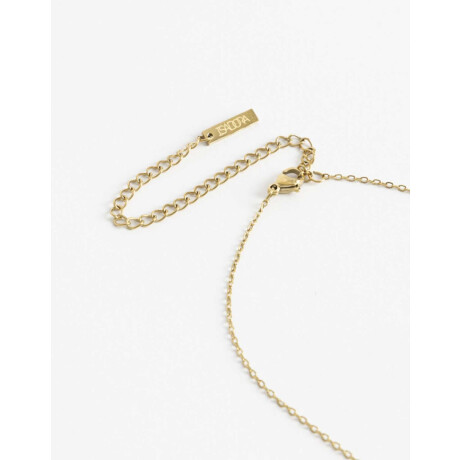 Cadena Corta con Dije Metal Dorado