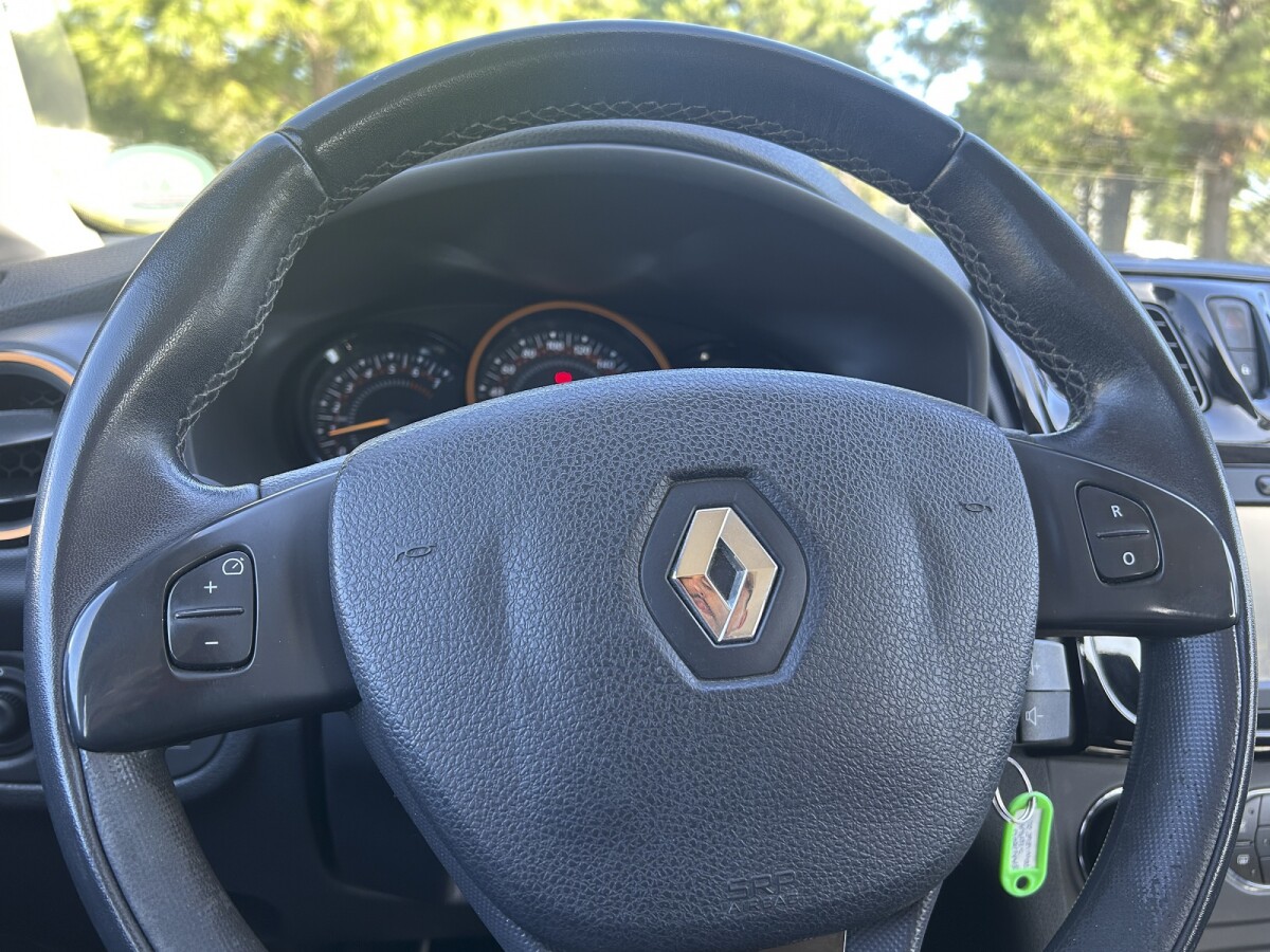 Renault Stepway Privilege 1.6 | Permuta / Financia Renault Stepway Privilege 1.6 | Permuta / Financia