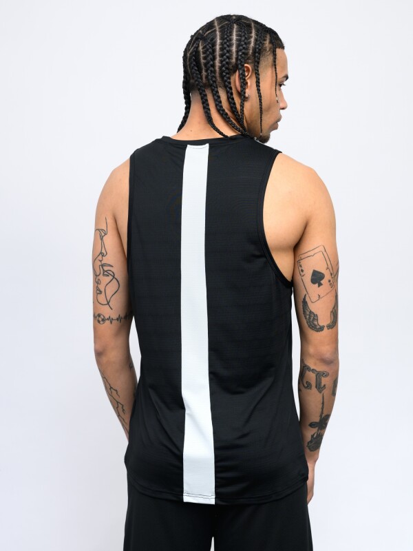 MUSCULOSA BOOST Umbro Hombre 025