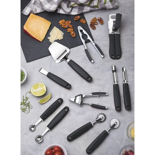 Abrelatas color negro, modelo UTILITA -TRAMONTINA TR7619