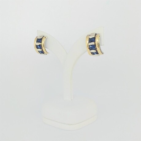 Caravanas de plata 925 con doublé en oro 18ktes y circonias azules. Caravanas de plata 925 con doublé en oro 18ktes y circonias azules.
