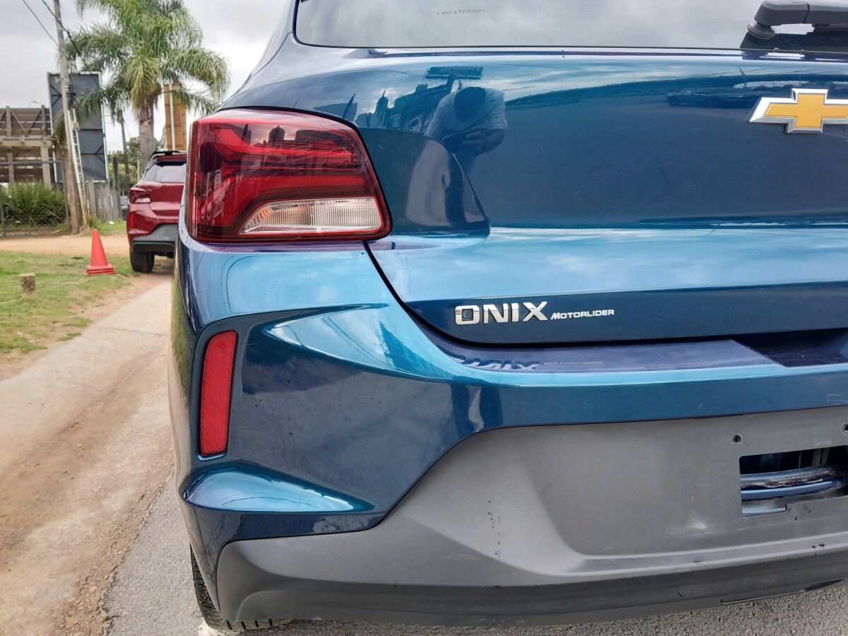 Chevrolet Onix 2024 EXCELENTE ESTADO! | Permuta / Financia Chevrolet Onix 2024 EXCELENTE ESTADO! | Permuta / Financia