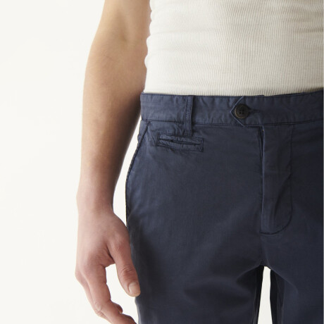 Pantalón Wrangler de Hombre - PANTALÓN CHINO - W55002MARINO ELD