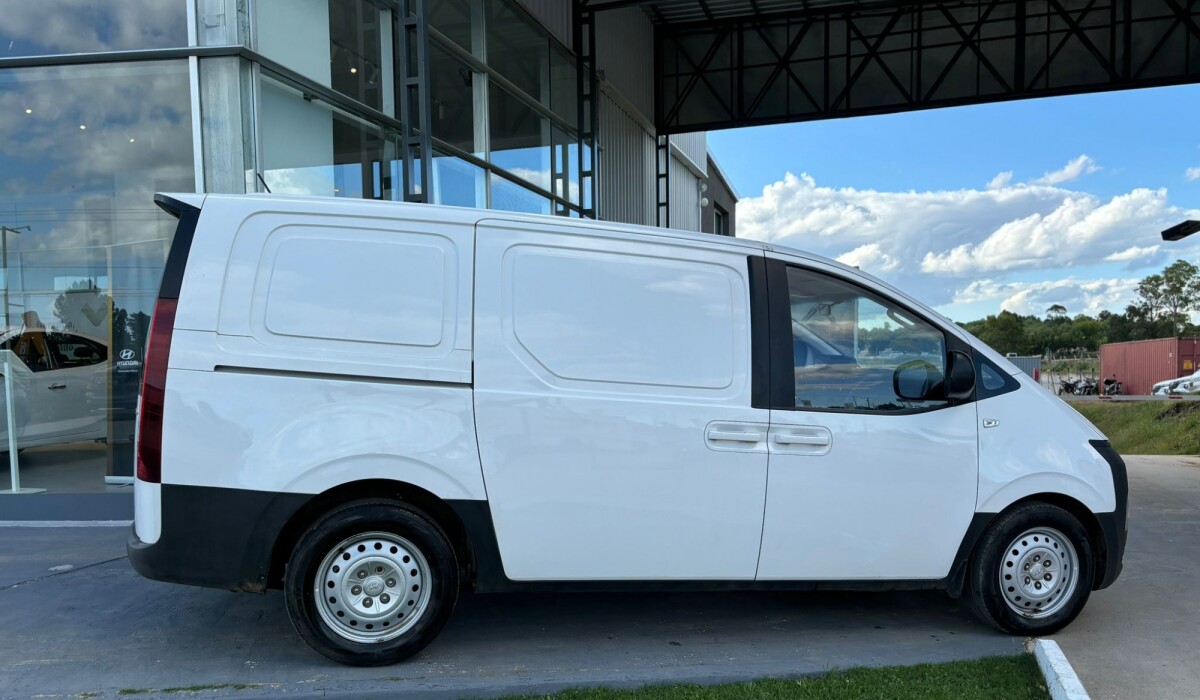 H1 Staria Furgon 2.2 Diesel - 2022 H1 Staria Furgon 2.2 Diesel - 2022